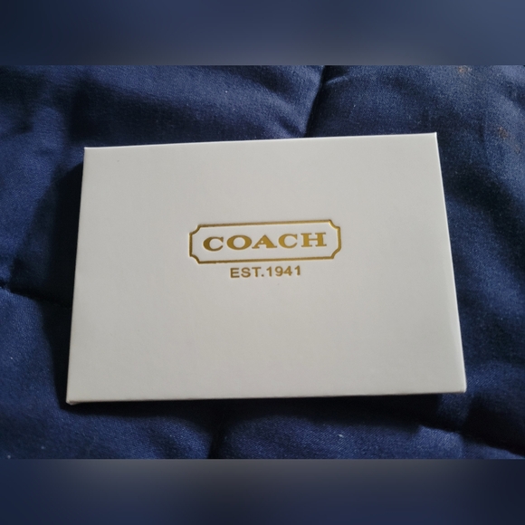 NIB GOLD LEATHER CASE W STAINLESS STEEL MIRROR. Unbreakable COACH Promo item. - Picture 4 of 6